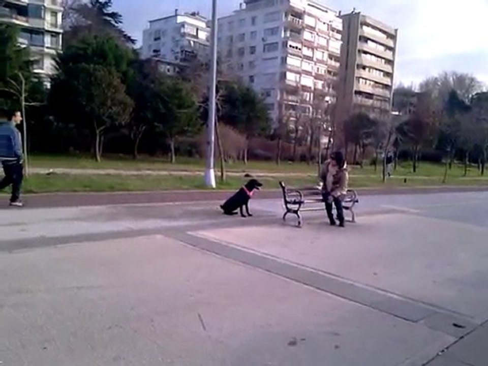 Mathilda annesi ile oynuyor