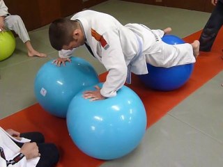 Tropa de Elite Tony 3 Swiss Balls