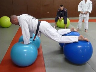 Tropa de Elite Hugo Février 4 Swiss Balls