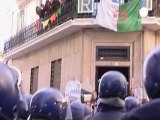 Algeria, ancora scontri tra manifestanti e polizia