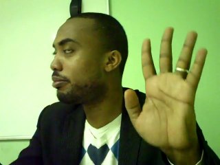 Mohamed Bajrafil - Suivre l'école locale