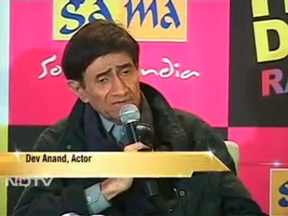 Colouring in Dev Anand's Hum Dono