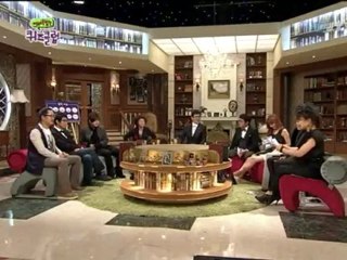 [3/4] 110202 Lizzy @ Fun Quiz Club