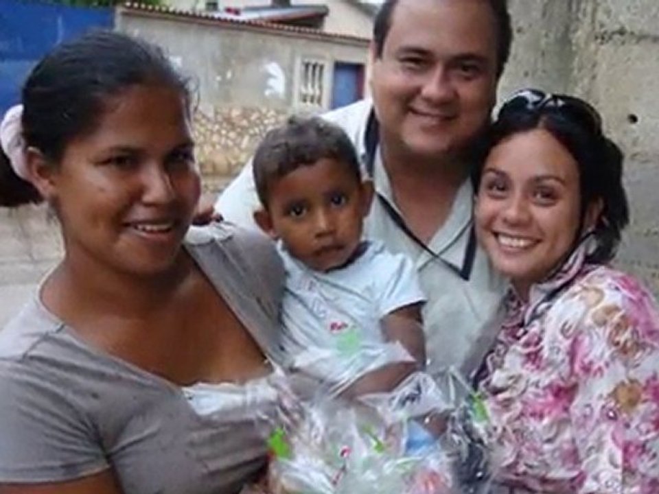 Regalando Sonrisas Diciembre 2010 - HIDROCARIBE SUCRE