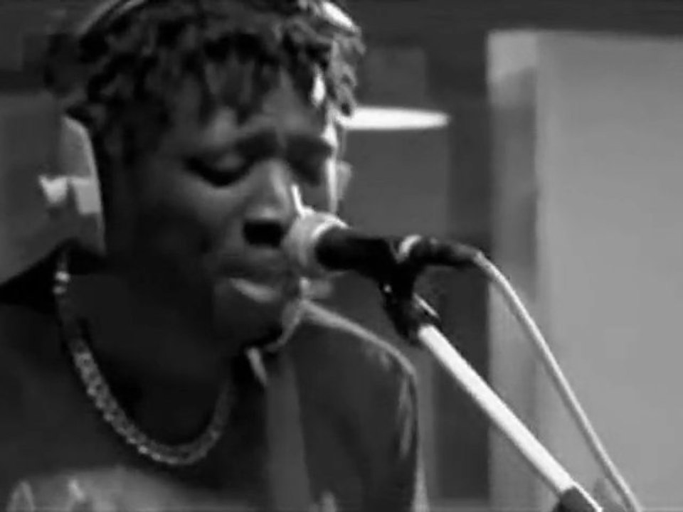 Bloc Party Signs  Stromae Alors on Danse Donovan Done Remix