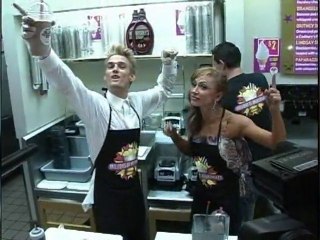 Aaron Carter heads to rehab