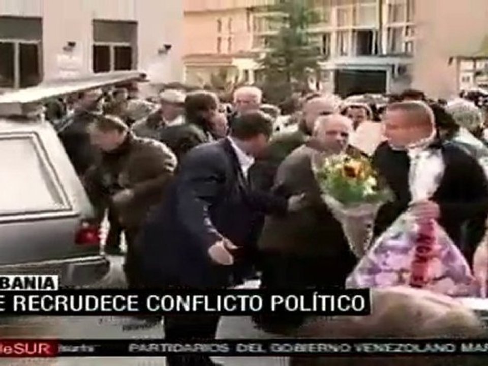Persiste crisis política en Albania