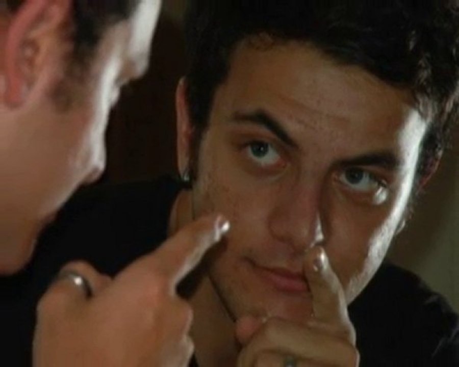 Kelime Mühendisi ' Aynadaki Sen