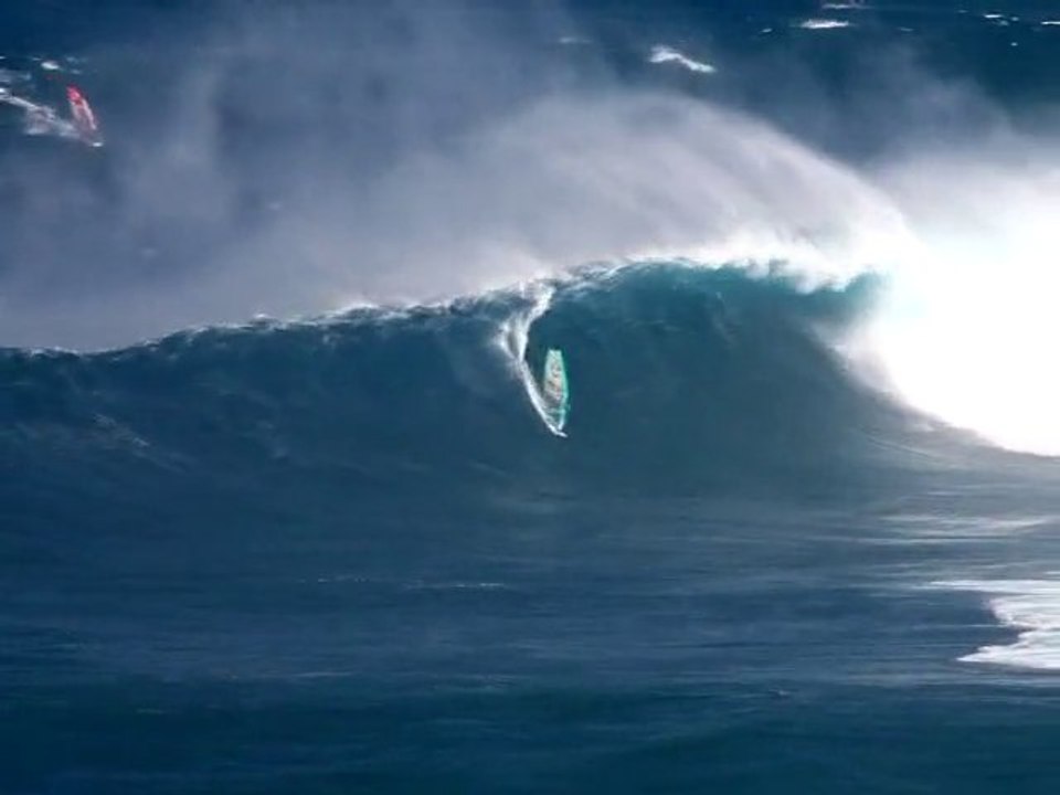 2 Robby at Jaws : Robby Naish and Robby Swift