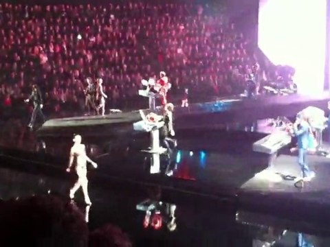 Defilé Etam 2011 au Grand Palais : The Kills