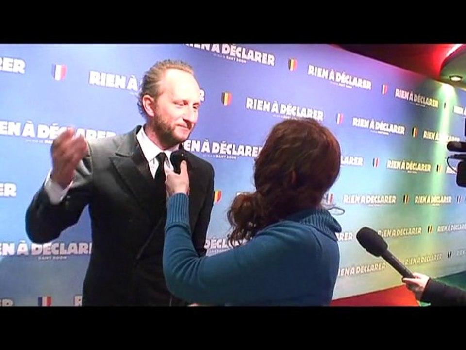 Avant premiere du film de Dany Boon Rien à déclarer 240111