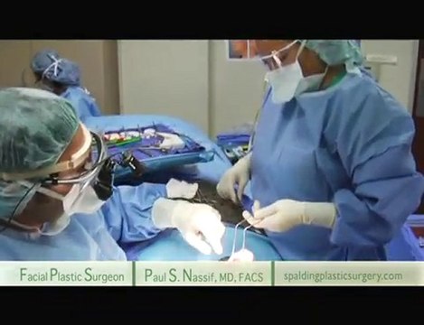 Beverly Hills Housewives surgeon performs facelift surgery under local anesthesia