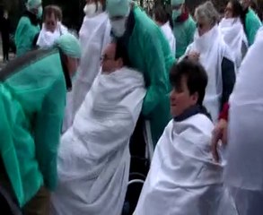 700 gisants contre l'euthanasie