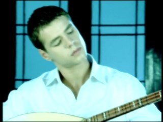 Engin Nurşani   Gülom