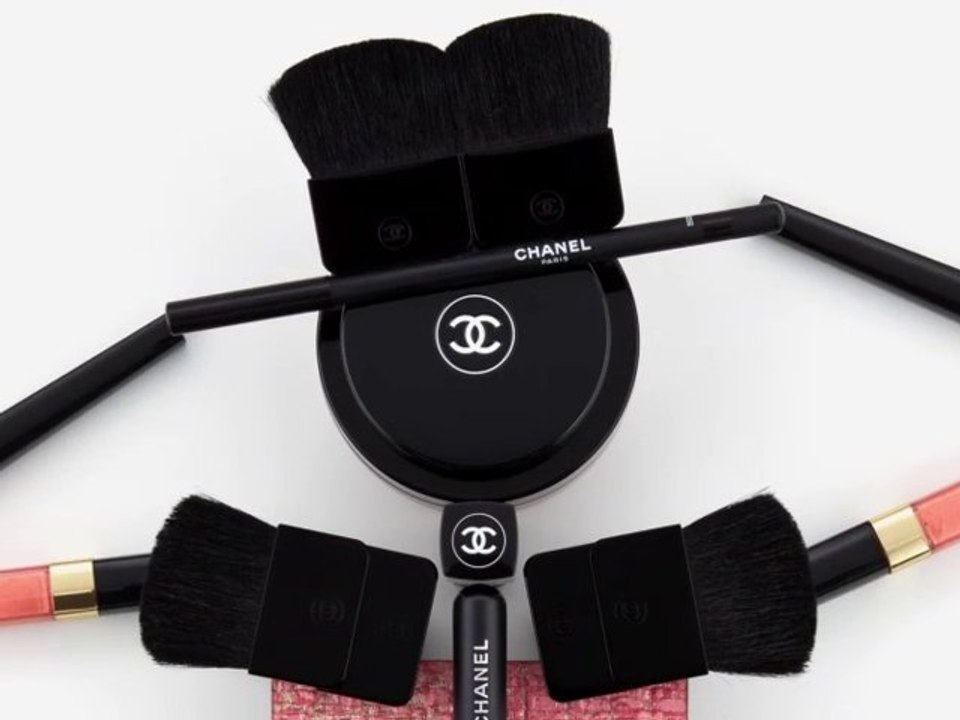 Les tubes de rouge à lèvres dansent pour Chanel
