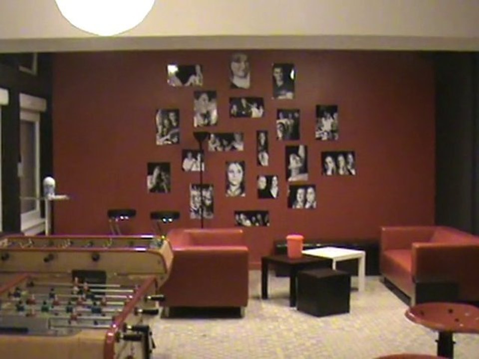 Foyer bar