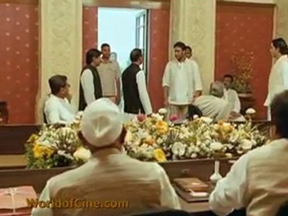 WORLDOFCINE.COM Rajneeti Hindi Movie 2010 Part 4