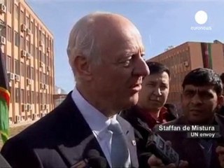 Karzai cede a las presiones e inaugura el nuevo...