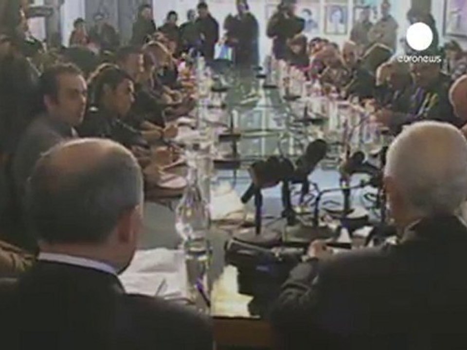 Tunis sous tension, Ben Ali sous mandat d'arrêt...