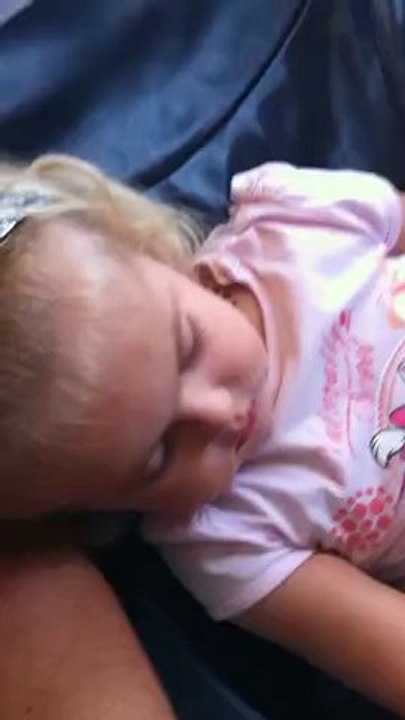 18 janv 2011, Alizée in the plane for Maré