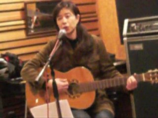 懐かしく奏でるフォーク「ＨＡＮＡＫＯの歌」街