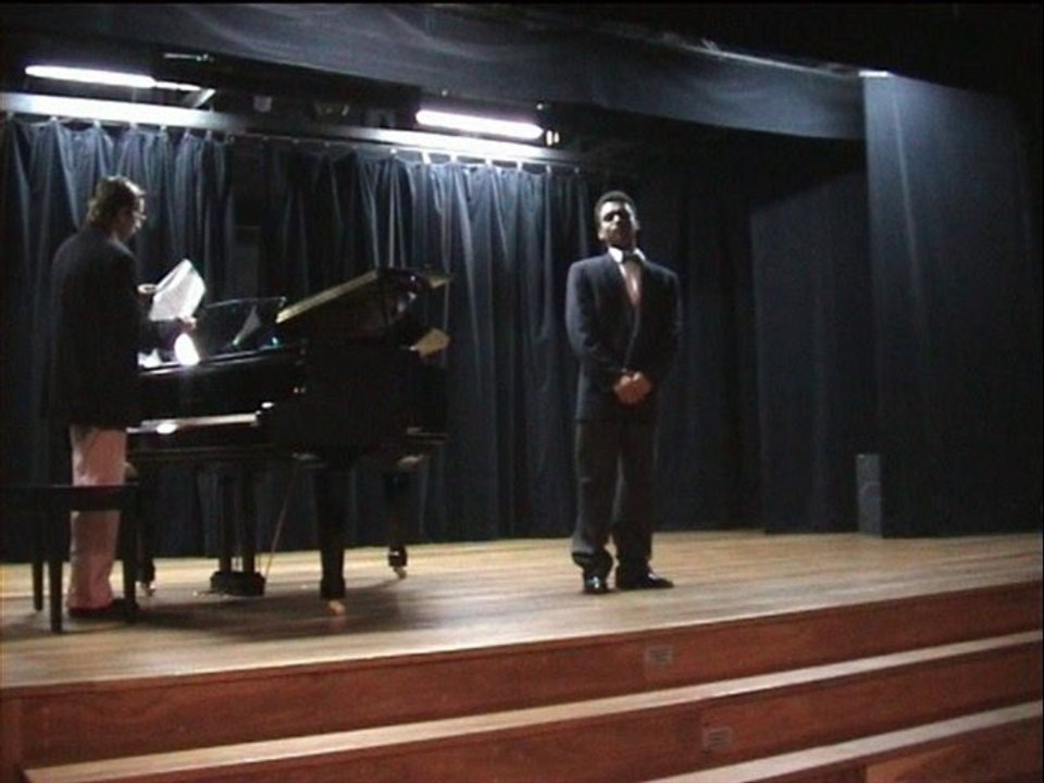 Je crois entendre encore