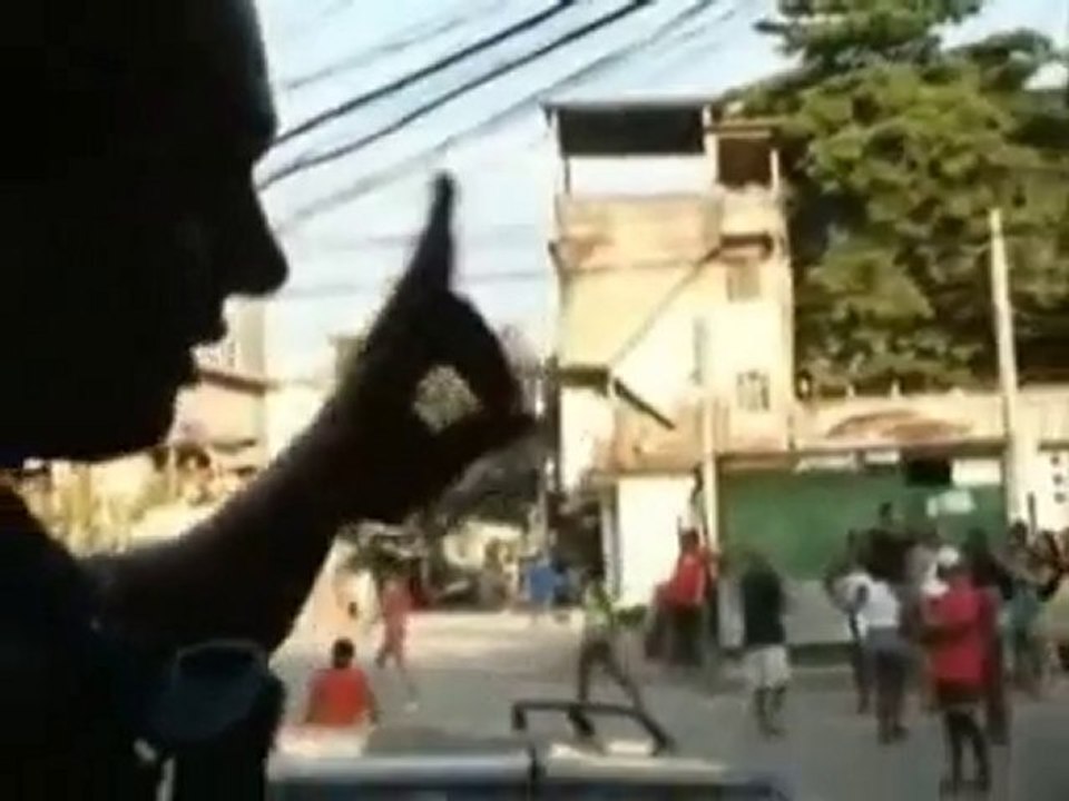 Unreported World: Brazil Slum Warfare (1/3)