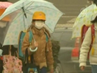 Вулкан Синмоэ набирает активность