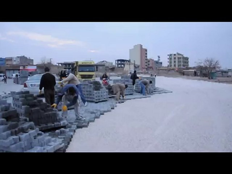 Newroz Bulvarı parke taşlarıyla döşendi
