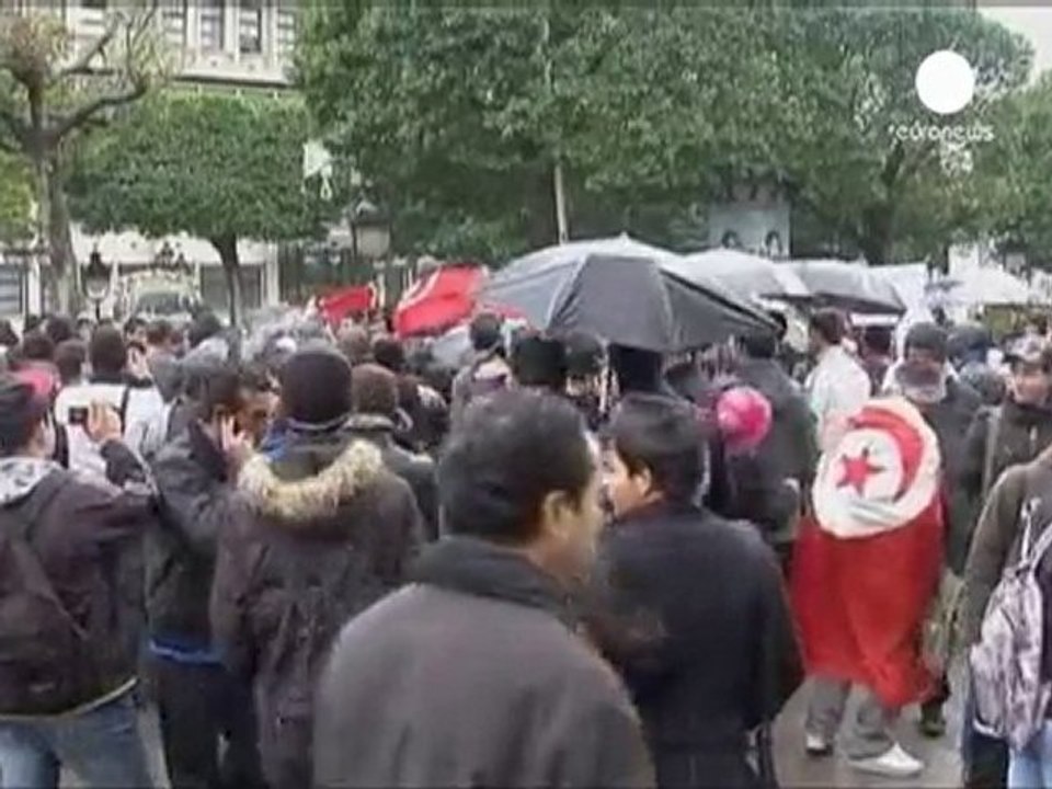 Conspiracy fears raise tension in Tunisia