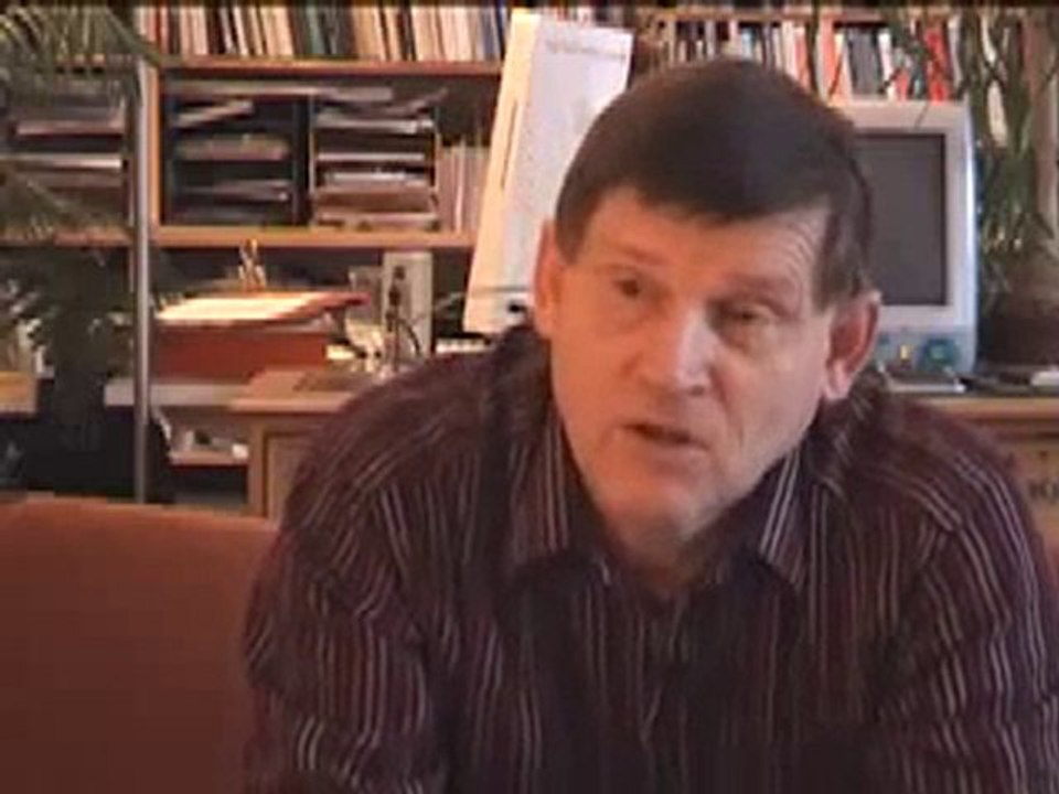 Michel Collon - Les mensonges de Bernard Kouchner - 1sur2