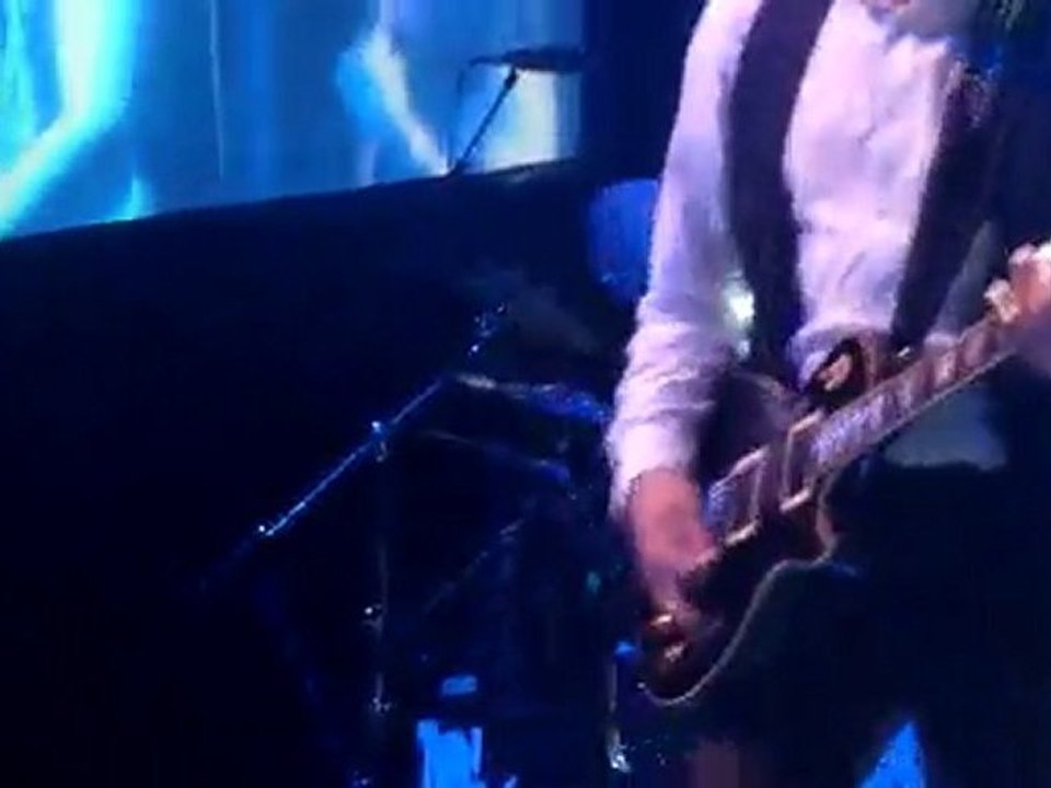 Thin Lizzy - "Jailbreak (live)"