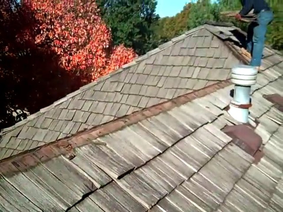 Wood Shake Roof Repair in Shawnee, KS 913-706-8710