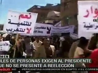 Miles de personas exigen al presidente yemení que no se pre