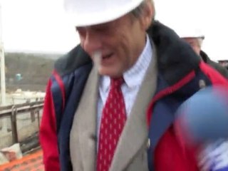 Jean-Louis Borloo visite le chantier du futur stade de foot