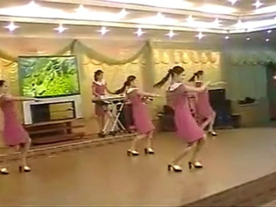 北朝鮮美女軍団レストラン　North Korea