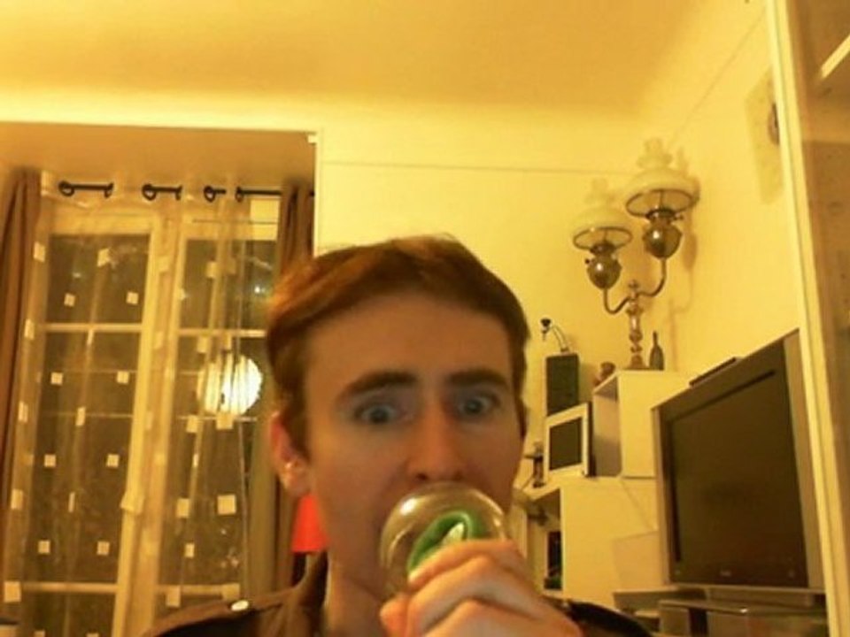 Wiwi égratigne "hello" de Martin Solveig & Dragonette