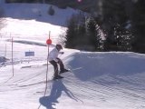Petit saut à ski.