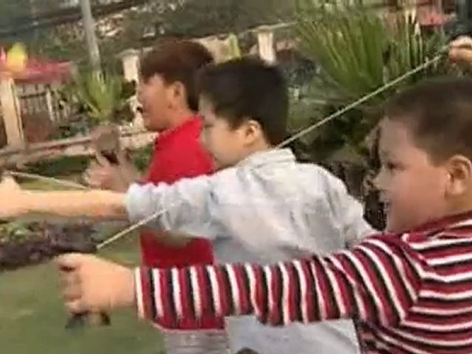 TOSY Future Robot Tosy Işıklı Bumerang Ufo