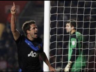 Southampton 1-2 Manchester United Owen, Hernandez scored