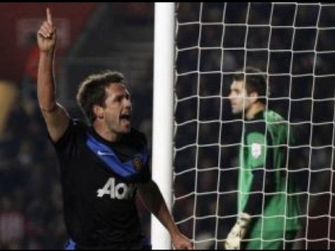 Southampton 1-2 Manchester United Owen, Hernandez scored