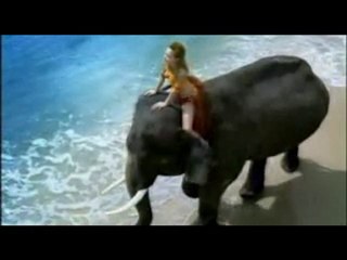 Anna Tsuchiya - CM Shiseido Anessa