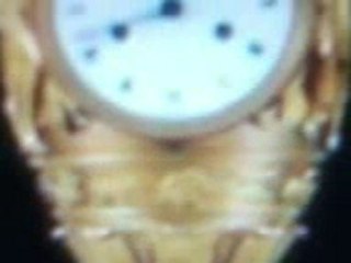 bou thadi sfax pendule tres ancien        . (5)