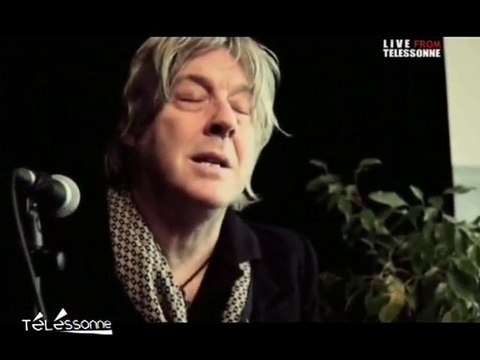 Arno présente Quelqu'un a touché ma femme (Essonne)