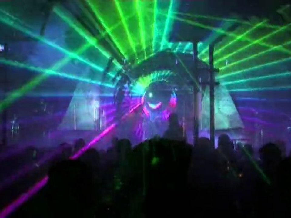 Show Laser de Carrément Prod