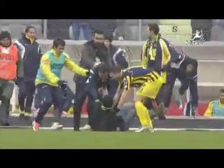 Ümit Özattan Taraftara Yumruk | 9KUSUR.COM