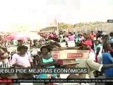 Haitianos ya no confían en la política y se las ingenian p