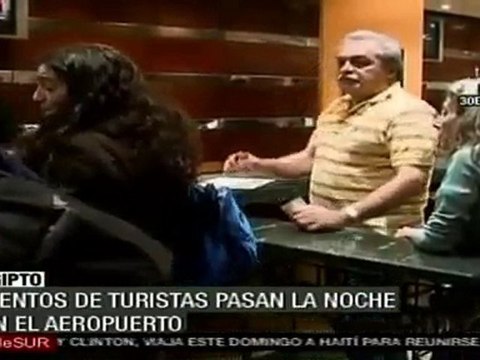 Cientos de turistas varados en El Cairo