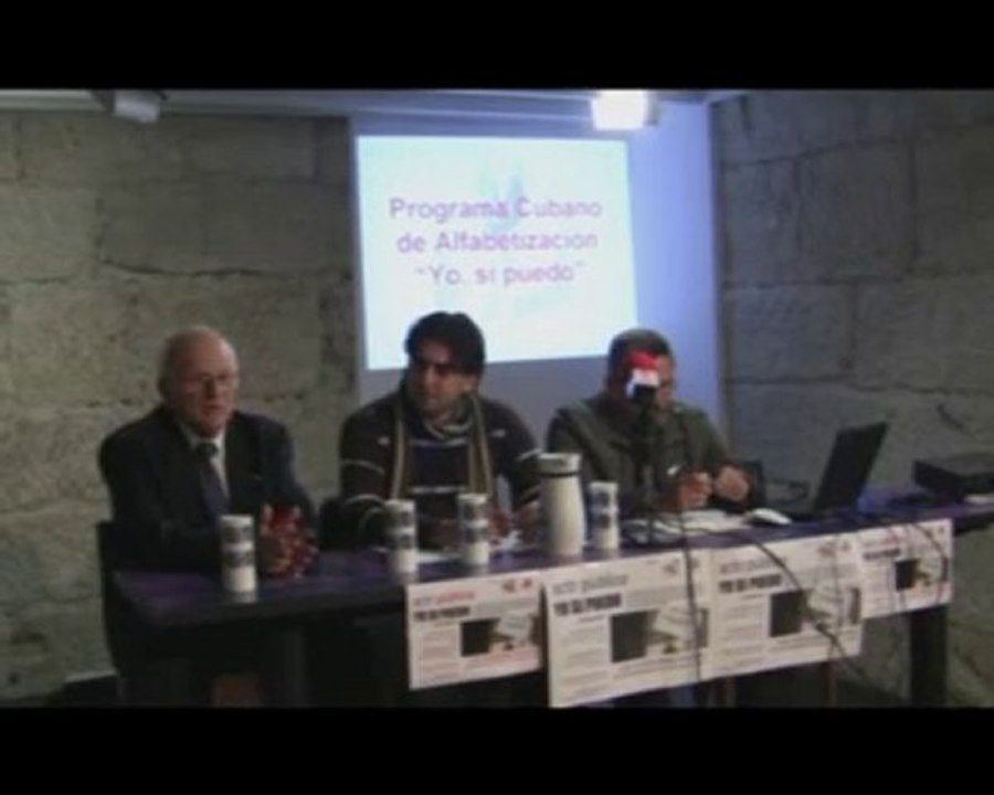 Acto en Vigo sobre alfabetización Yo sí puedo, de Sevilla.