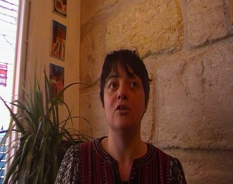 Valérie Zenatti, gérante du restaurant l'eau à la bouche